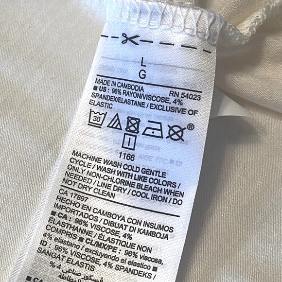 Old Navy Ivory Knit Top - Picture 3 of 4